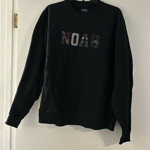 NOAH appliqué logo crewneck L NWT